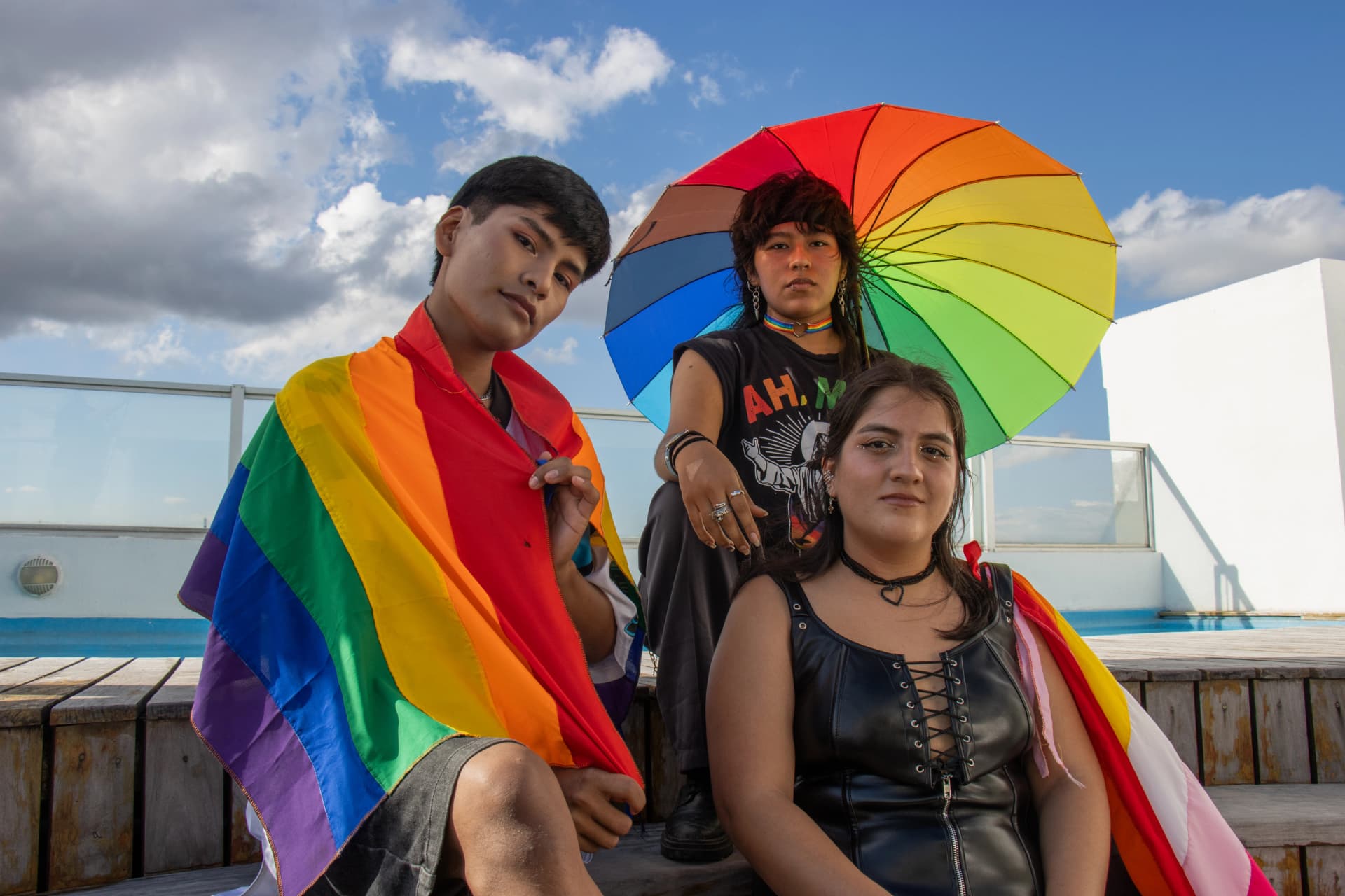 Equipo de D'Power LGBTI+ trabajando juntos